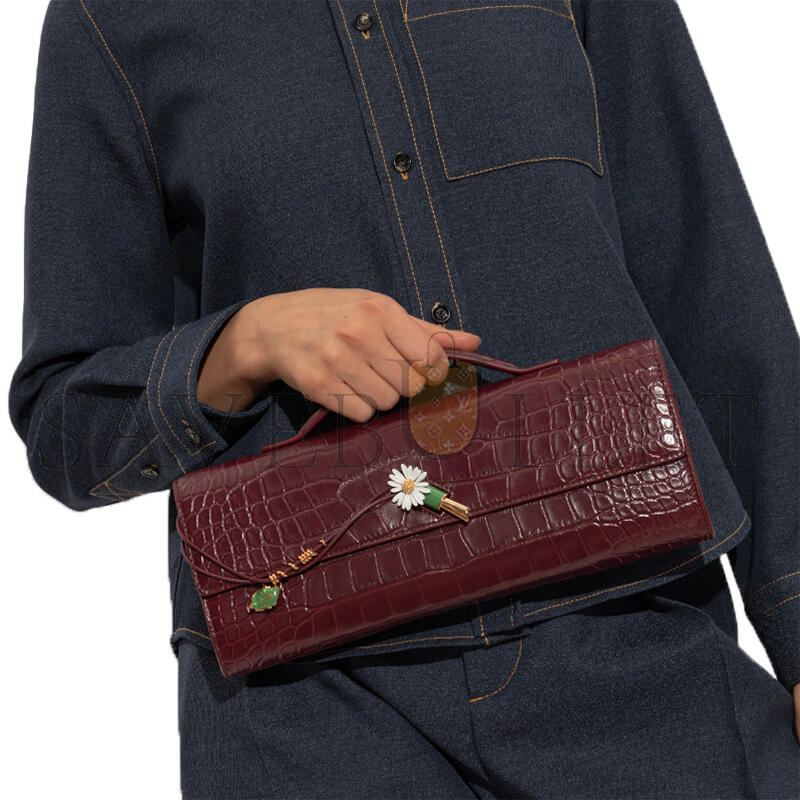 BOTTEGA VENETA ANDIAMO CLUTCH 836810 (31*13*3cm)